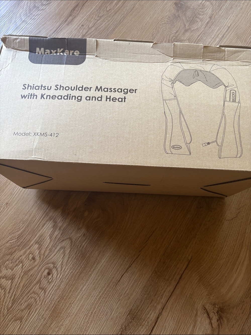 MaxKare Shiatsu Shoulder Massager with kneading & heat- NIB -